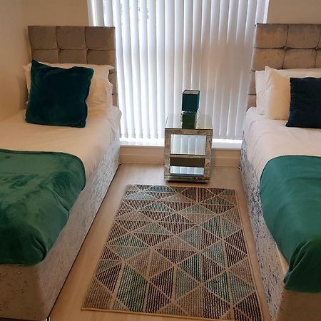 Vetrelax Basildon Newly Refurbished 3Bed House Lejlighedshotel Eksteriør billede
