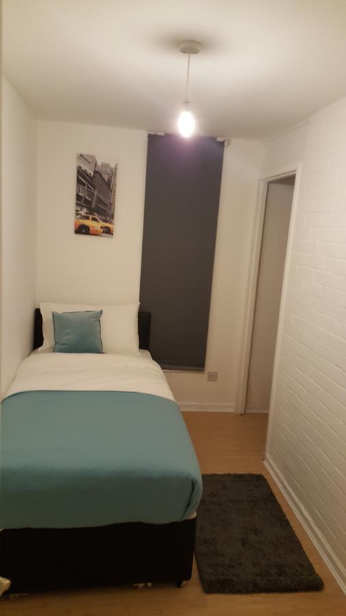 Vetrelax Basildon Newly Refurbished 3Bed House Lejlighedshotel Eksteriør billede